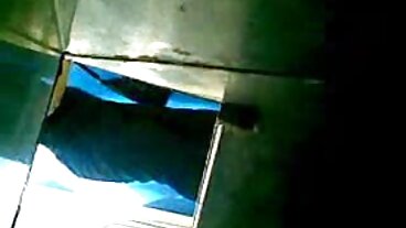 اشتعلت بلوندي الساخنة فيلم سكسي طالبات على استمناء
