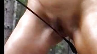 زوجة الأب يعالج حساسية الطعام مع الهرة الضيقة فيلم سكسي روسي