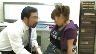 القيادة ستيبما تريد المساعدة في حلاقة شعرها افلام اباحي سكسي