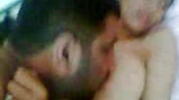 تارا ربيب فلم سكسي رمانسي الحمار القديم Doggystyles لها على السلالم